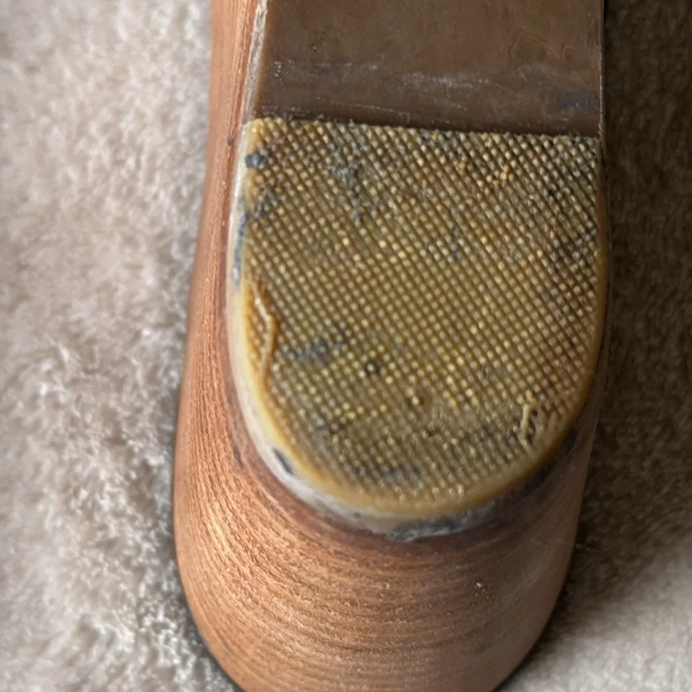 Tory Burch Black and Cream Wedge Sandals - Picture 12 of 13